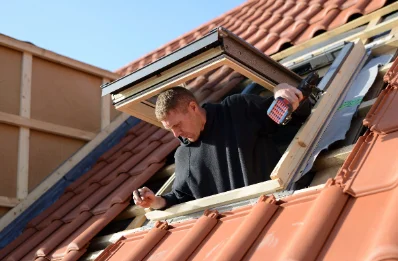 Pose de fenêtres de toit Velux à Four